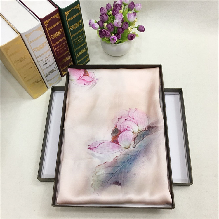 真絲圍巾怎么洗——真絲圍巾、真絲絲巾、圍巾品牌